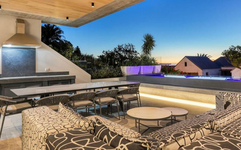 6 Bedroom Property for Sale in Camps Bay Western Cape